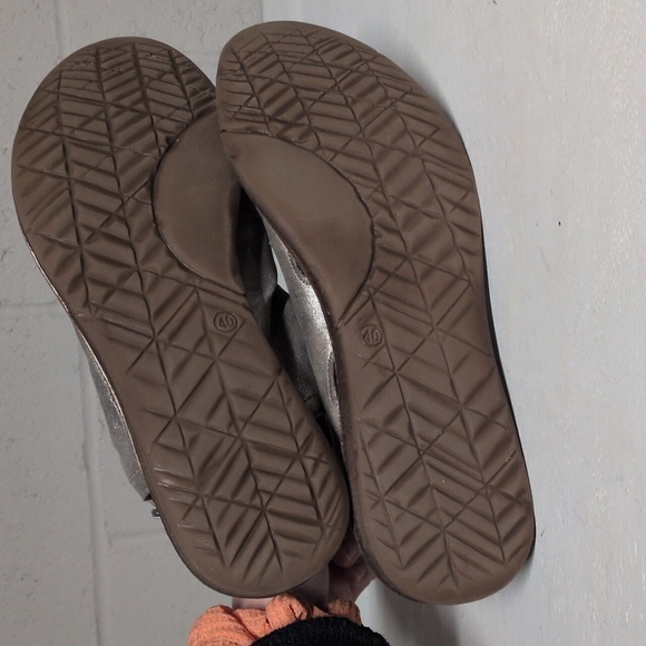 Miz Mooz Fallon Ankle Strap Metallic Gladiator Leather Sandal Size 9-9.5 (40) - Picture 6 of 9